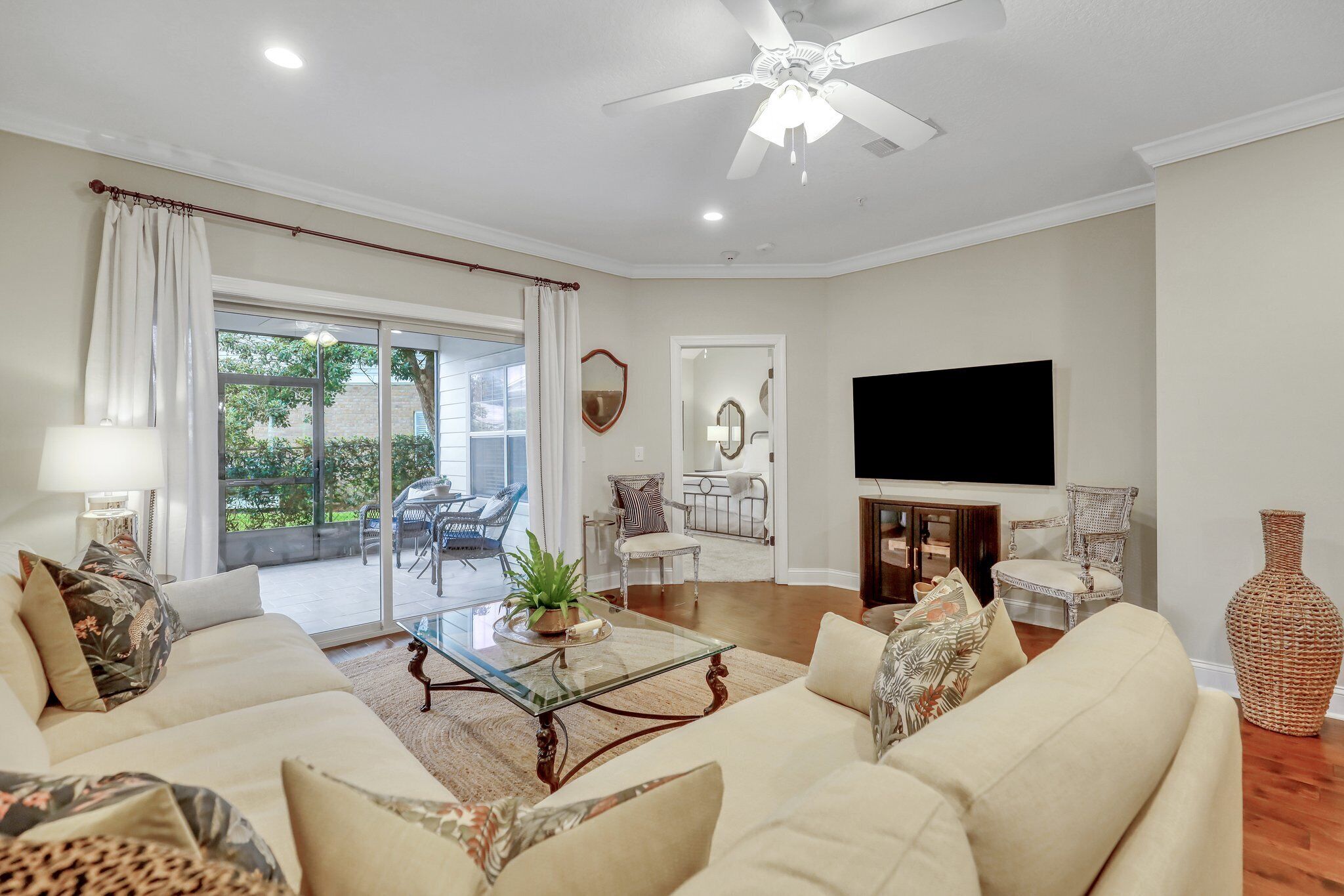 Brand New Listing: Comfy, Stylish & Convenient!