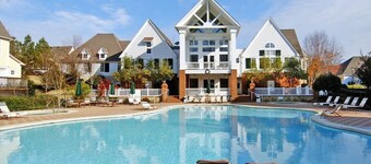 Kings Creek Plantation Cottages - Busch Gardens- Colonial Williamsburg