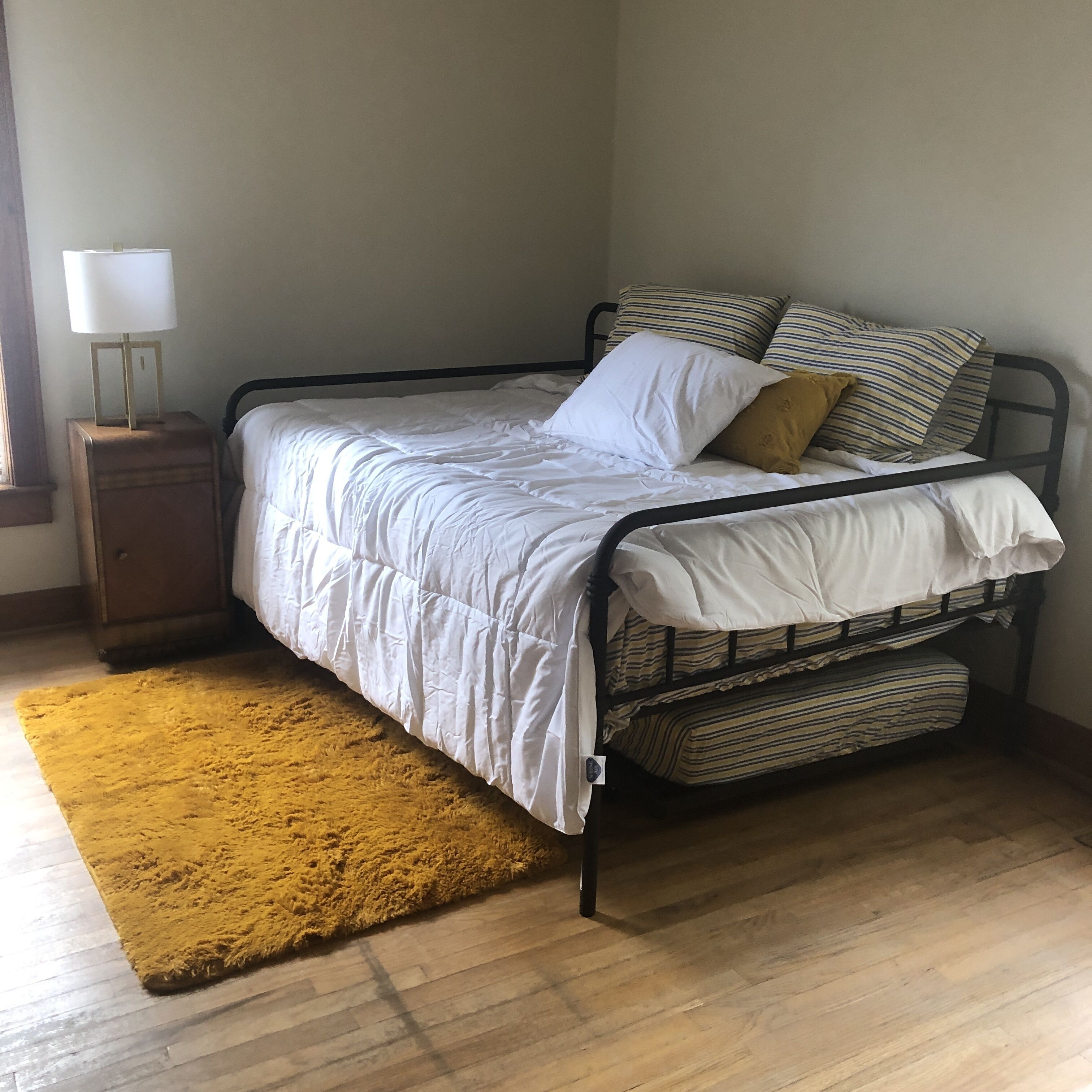 Sleeps 14  6 Bdrms 3.5 baths Enjoy your privacy & Bluegrass, Bourbon, and BBQ!