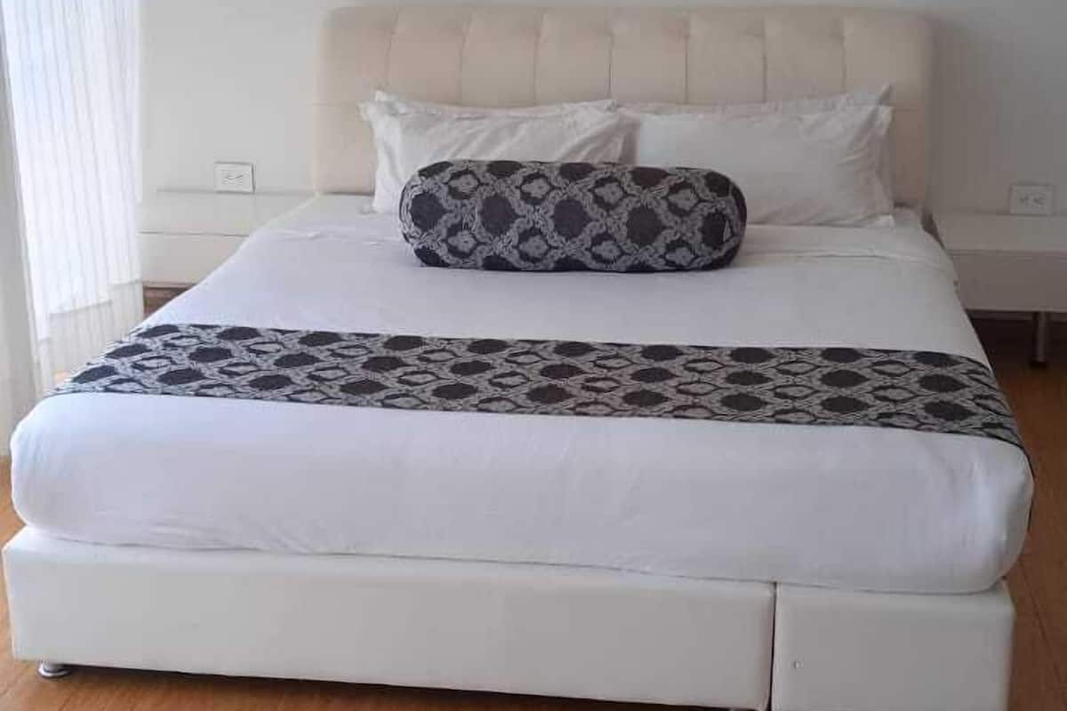 individually furnished, desk, free wifi, bed sheets