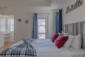 3 bedrooms, iron/ironing board, travel crib, WiFi