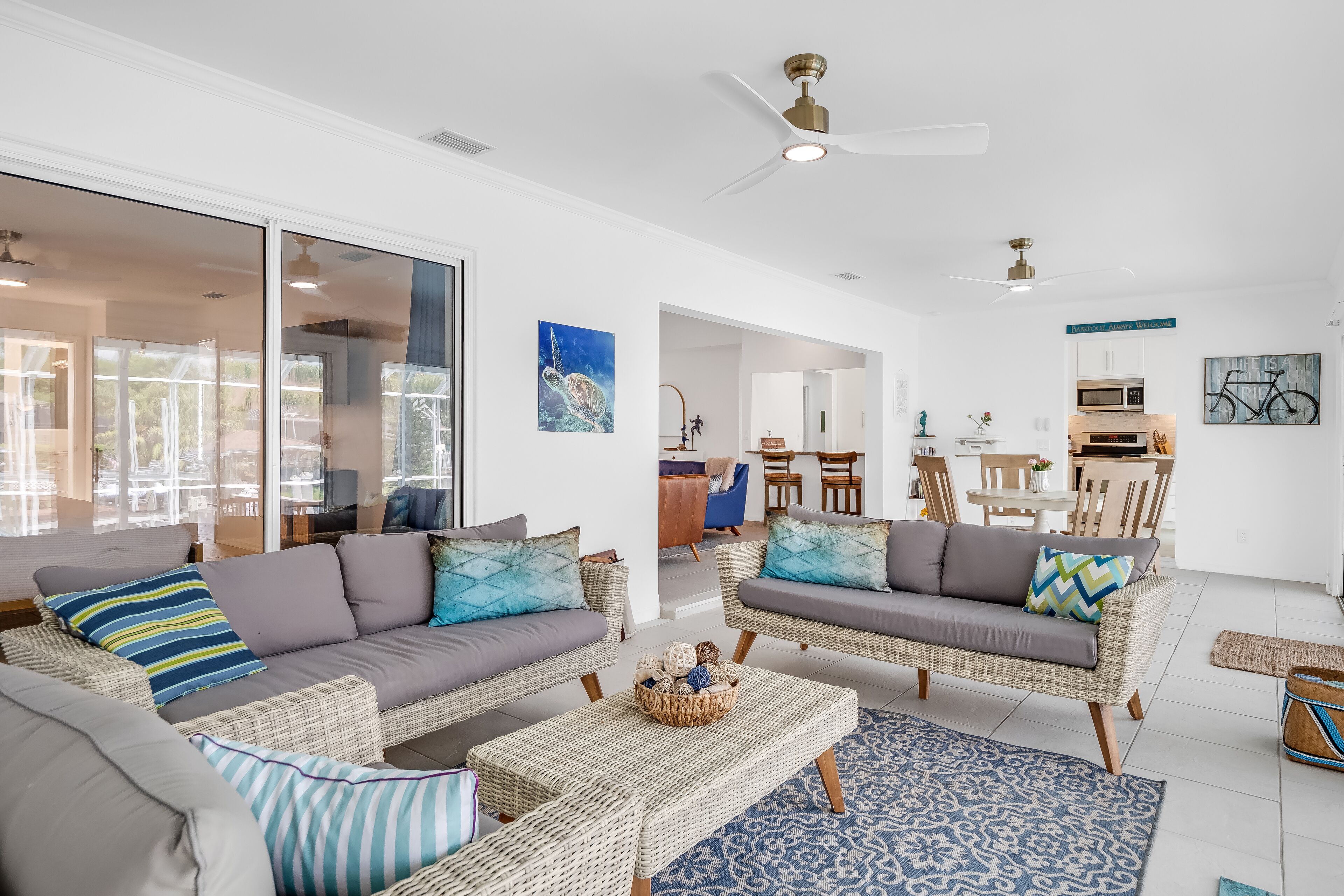 Smart-TV, Videospiele, Bücher, Stereoanlage