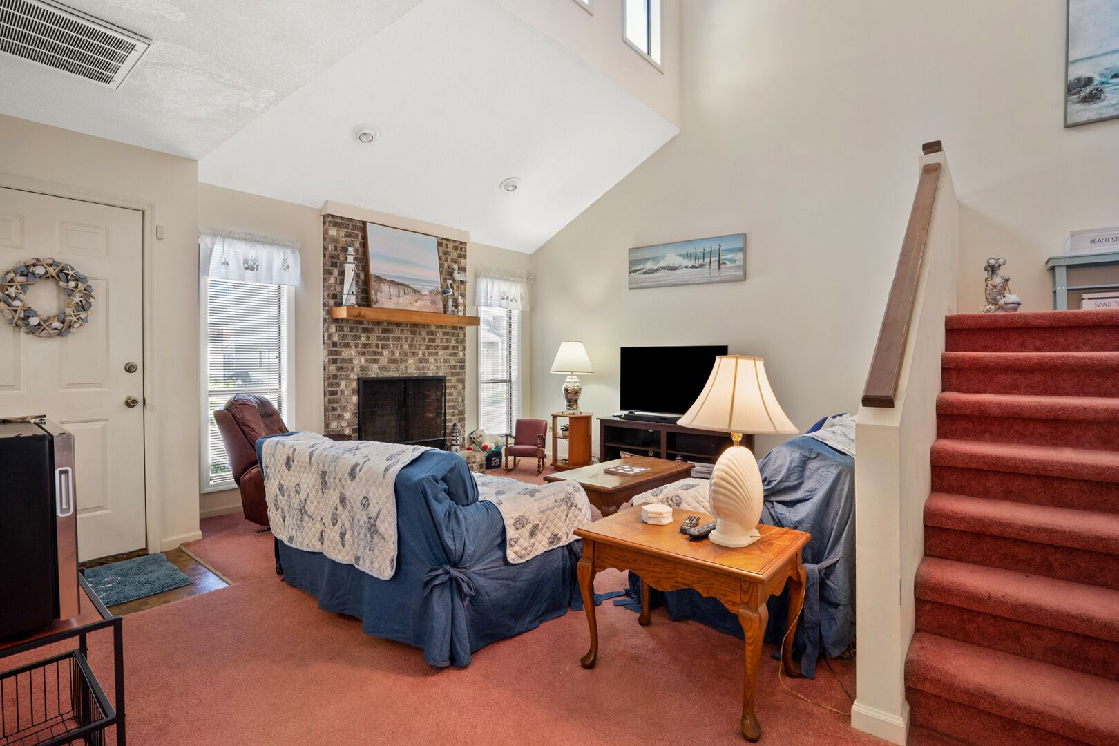 Family & Dog Friendly Vacation Condo w/ Community Pool