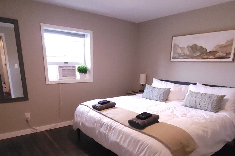 Freshly updated apartment with ample outdoor space