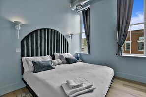 5 chambres, fer et planche à repasser, Wi-Fi gratuit, draps fournis
