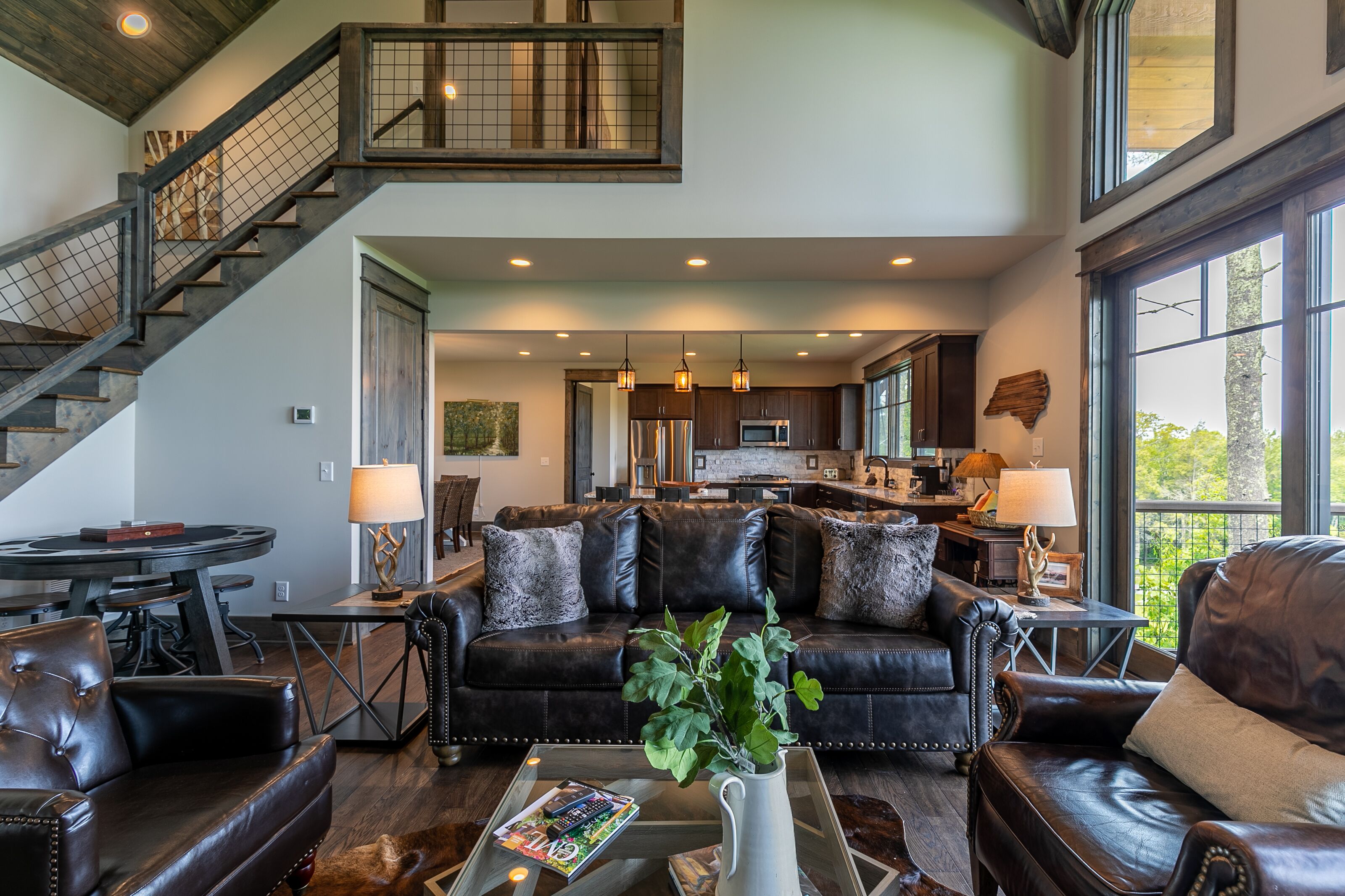 Just Bluffin' at Eagles Nest - Hot Tub, Views, Firepit