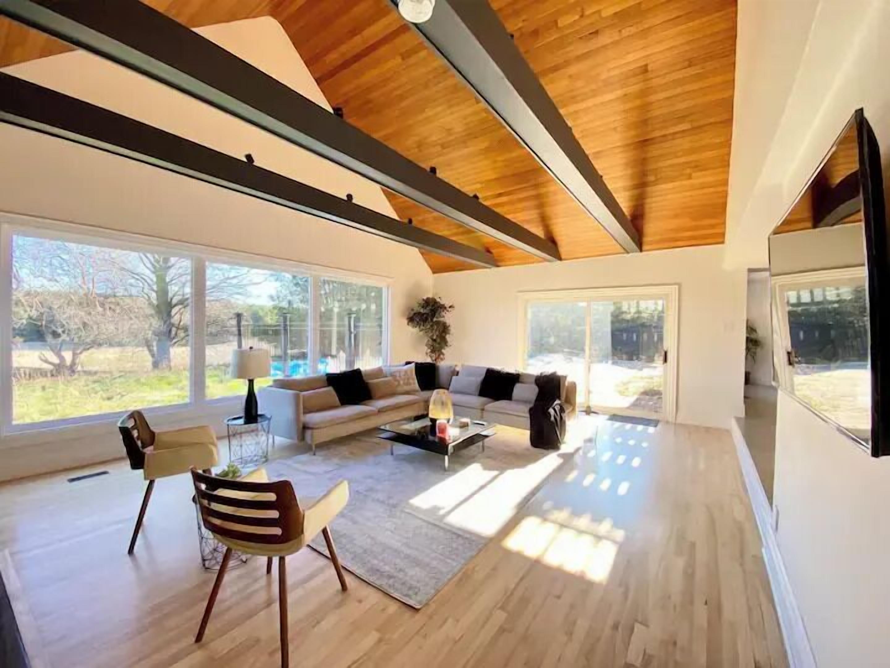 5000 Sq Ft of Peace and Serenity