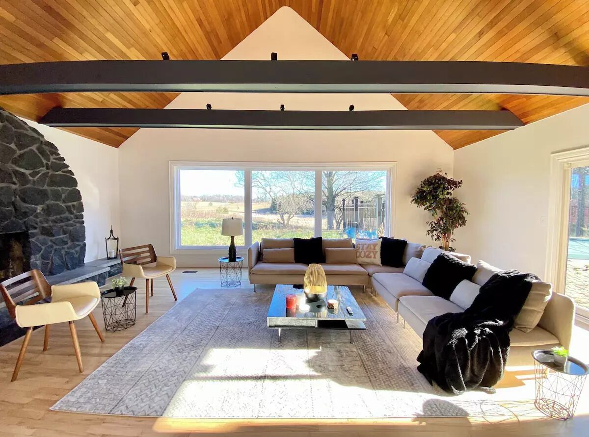 5000 Sq Ft of Peace and Serenity