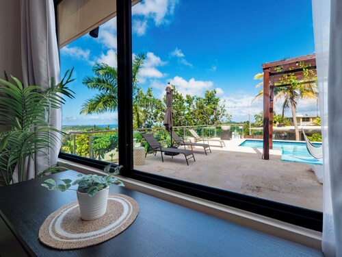 Casa Bella - El Yunque Rainforest Mansion with Panoramic Views + Rooftop Lounge