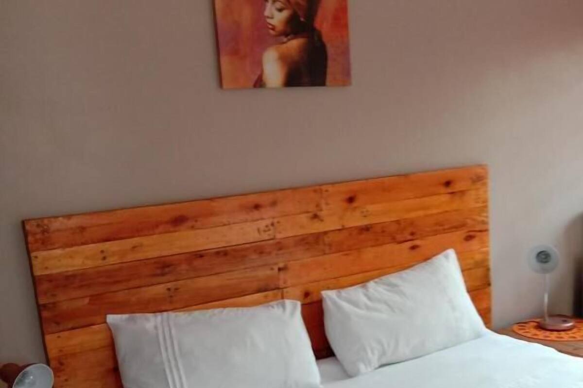 Standard Queen Room | 1 bedroom, desk, laptop workspace, free WiFi