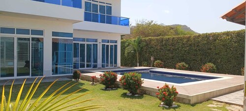 Romantic Villa 5 minutes from the beach