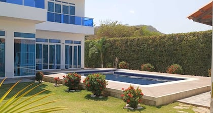 Romantic Villa 5 minutes from the beach
