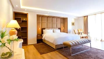 13 bedrooms, Internet