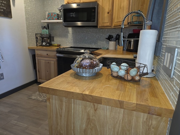 Casa familiar, 2 dormitoris, vistes a la muntanya, al costat de la muntanya | Cuina privada | Frigorífic gran, microones, forn i placa de cuina