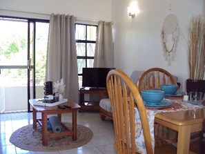 Interior - Peaceful, beautiful 2-Floor Apt (Hodges Bay)