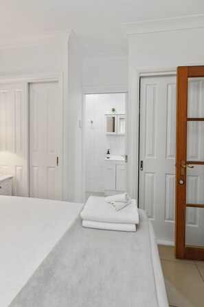 1 makuuhuone, silitysrauta/-lauta, Wi-Fi, vuodevaatteet