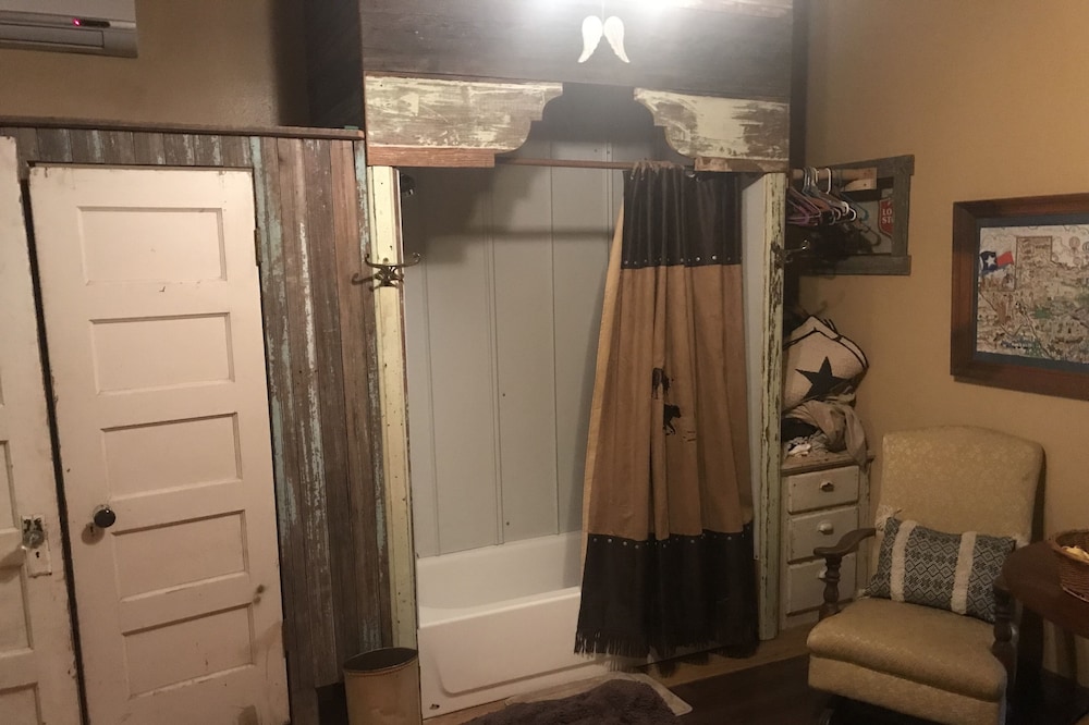 Lone star Room