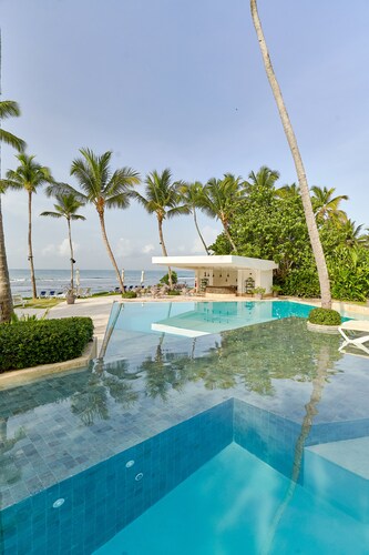 Caribbean Sea Panoramic View Suite on 17 Level