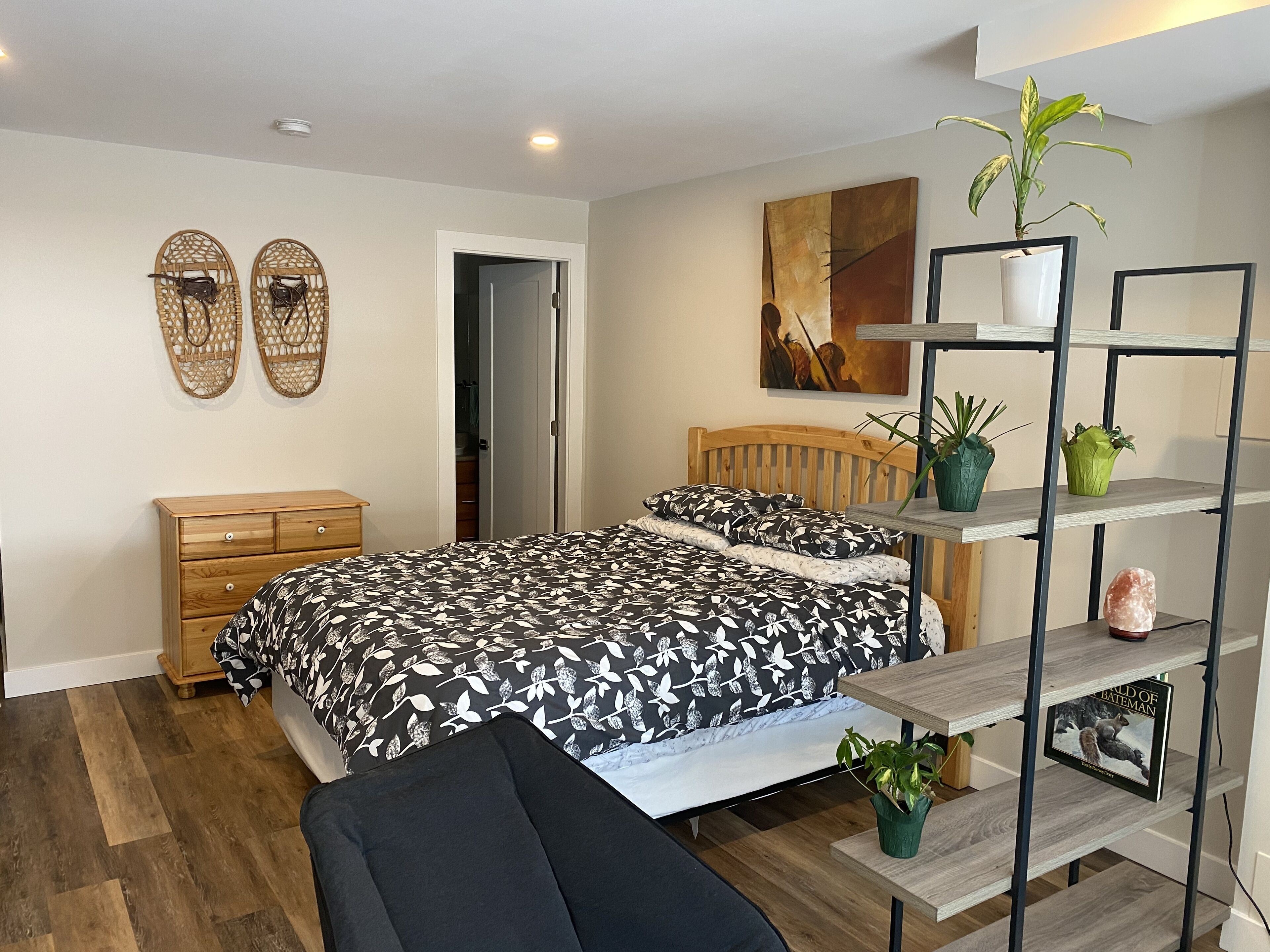 A tranquille nature escape:  outdoor activities galore- and minutes to the city.