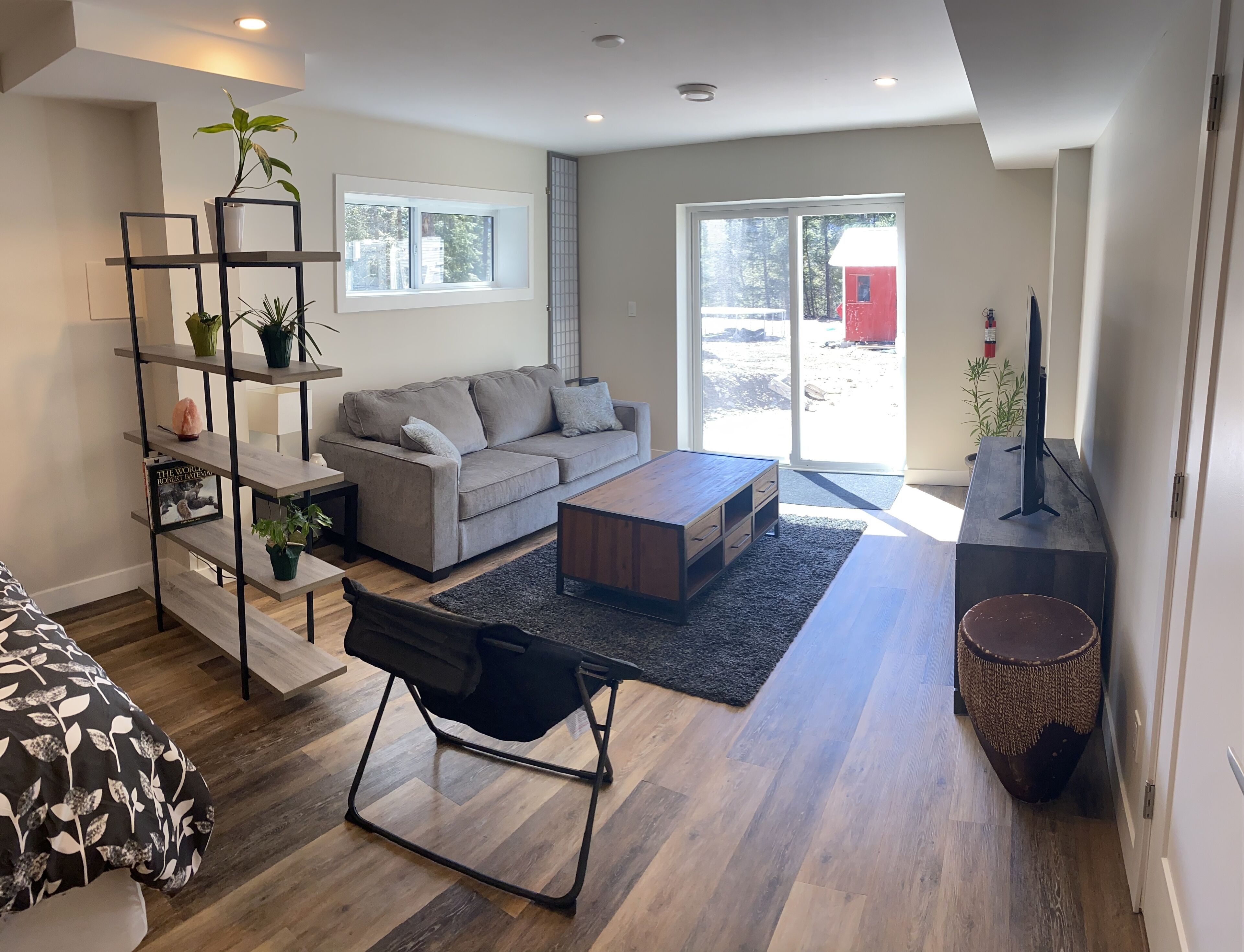 A tranquille nature escape:  outdoor activities galore- and minutes to the city.