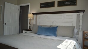 3 soverom, strykejern/-brett, wi-fi og sengetøy