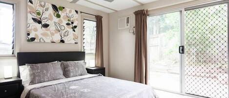 1 bedroom, iron/ironing board, travel cot, free WiFi