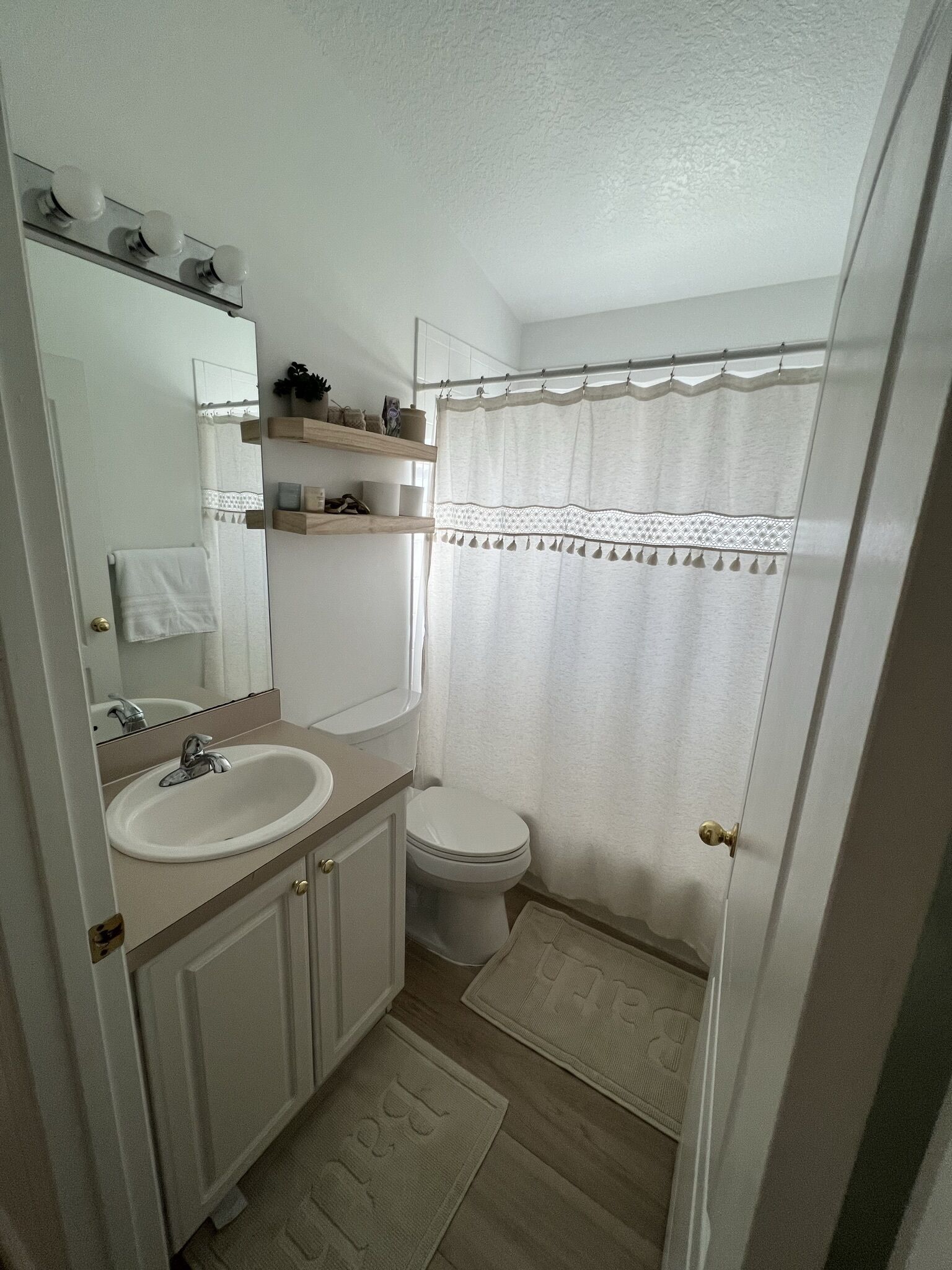 Family Friendly Home in a Central Location & Minutes From OIA