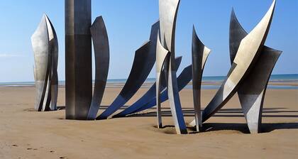 OMAHA BEACH just 3 minutes away in a green setting