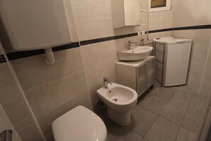 Douche, bidet