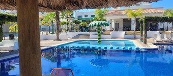 Bring the family to Mazatlan! Home in a private community close to Playa Brujas