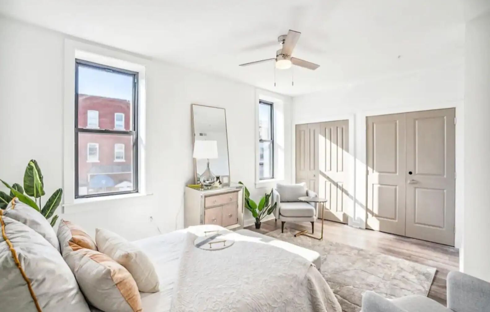 Illustrious 1 bed room suite! 