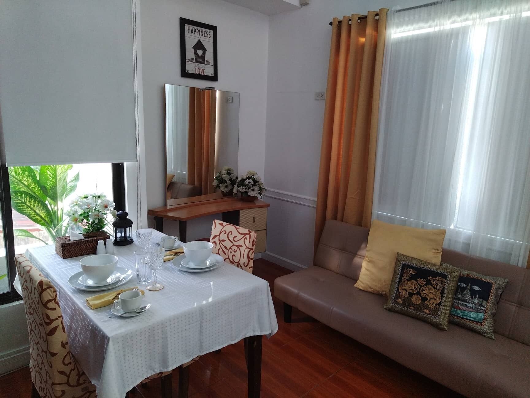 Family Room | In-room dining