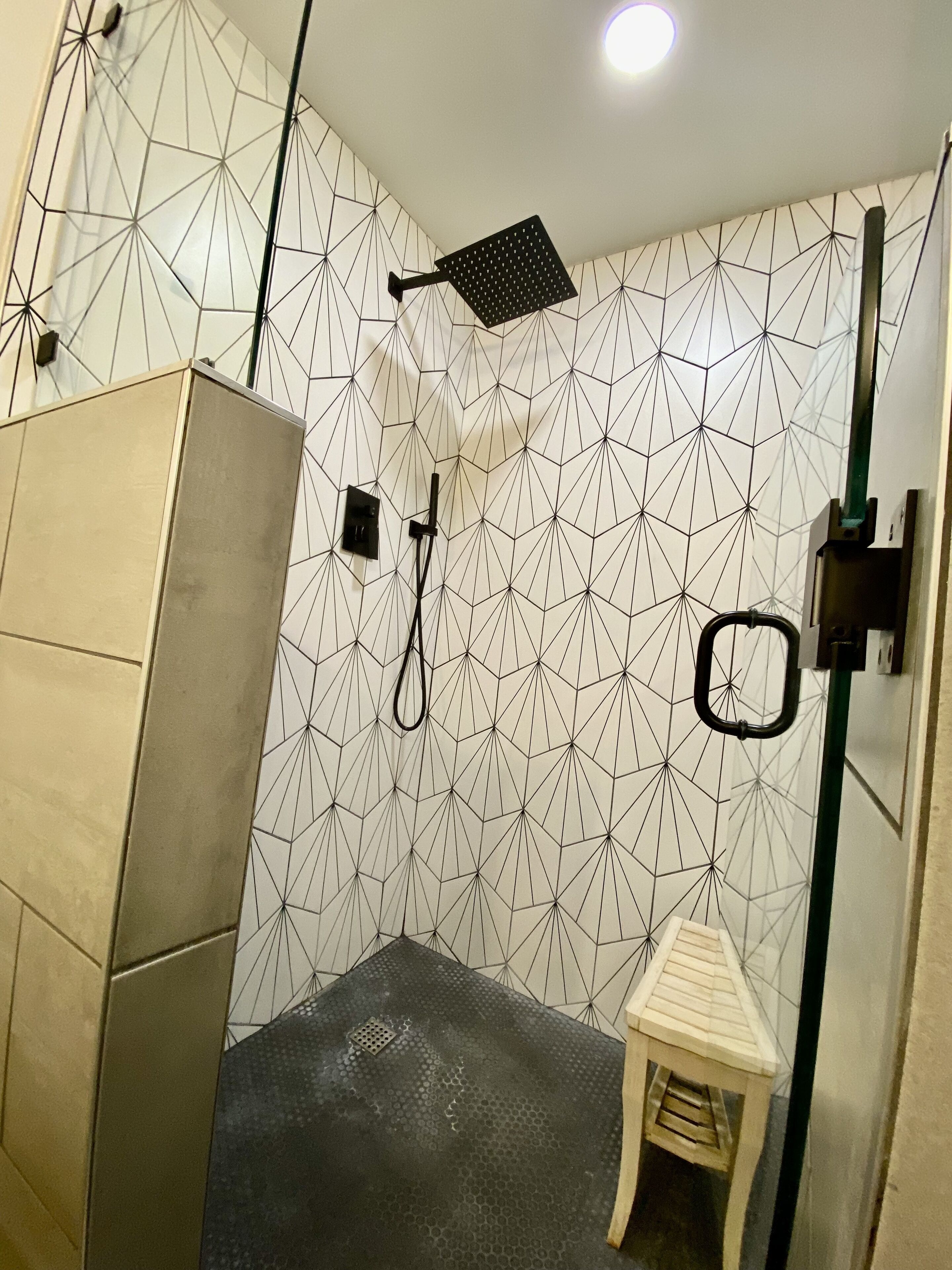 Spacious 5bd/4bath POOL home