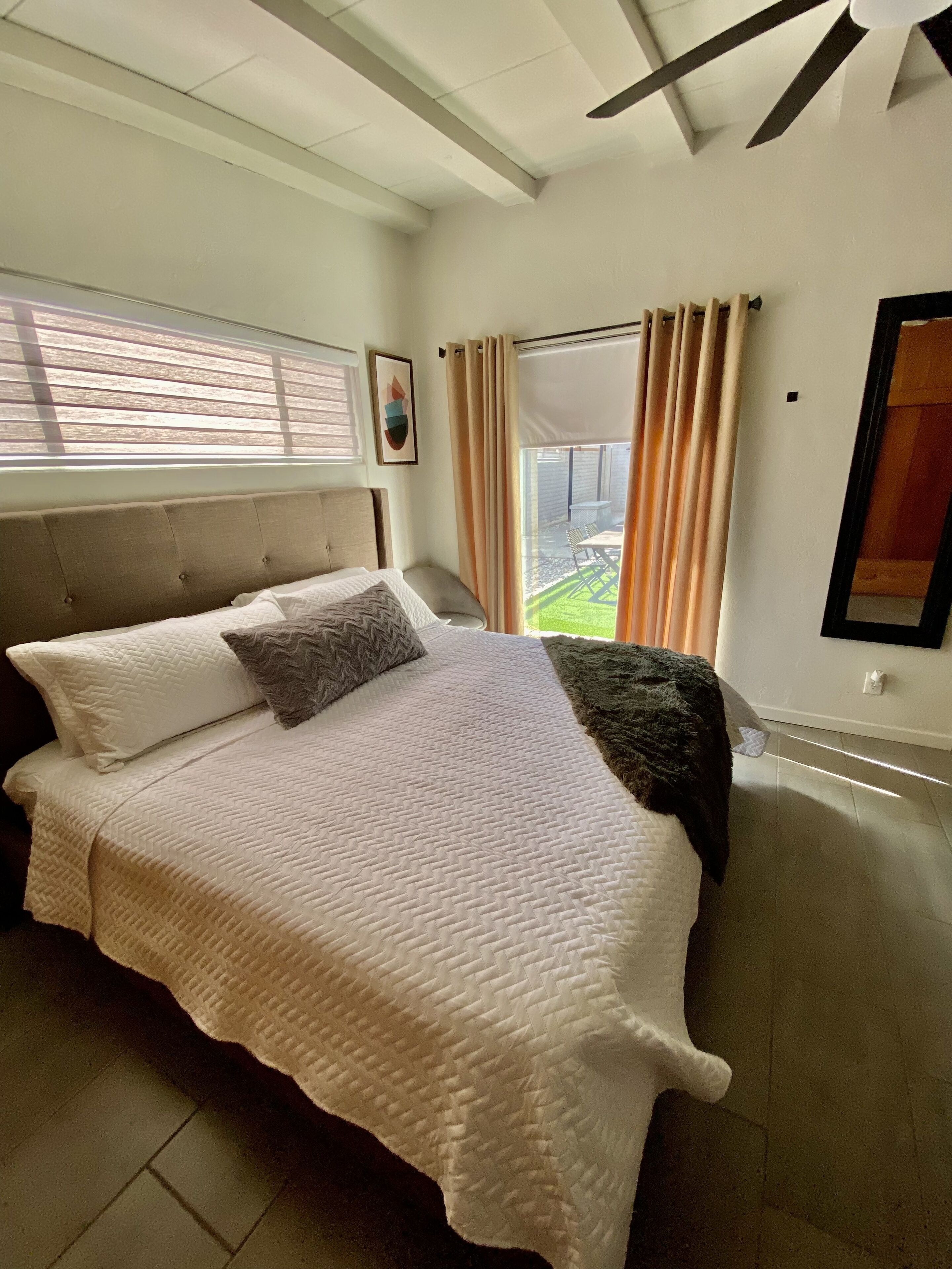 Spacious 5bd/4bath POOL home