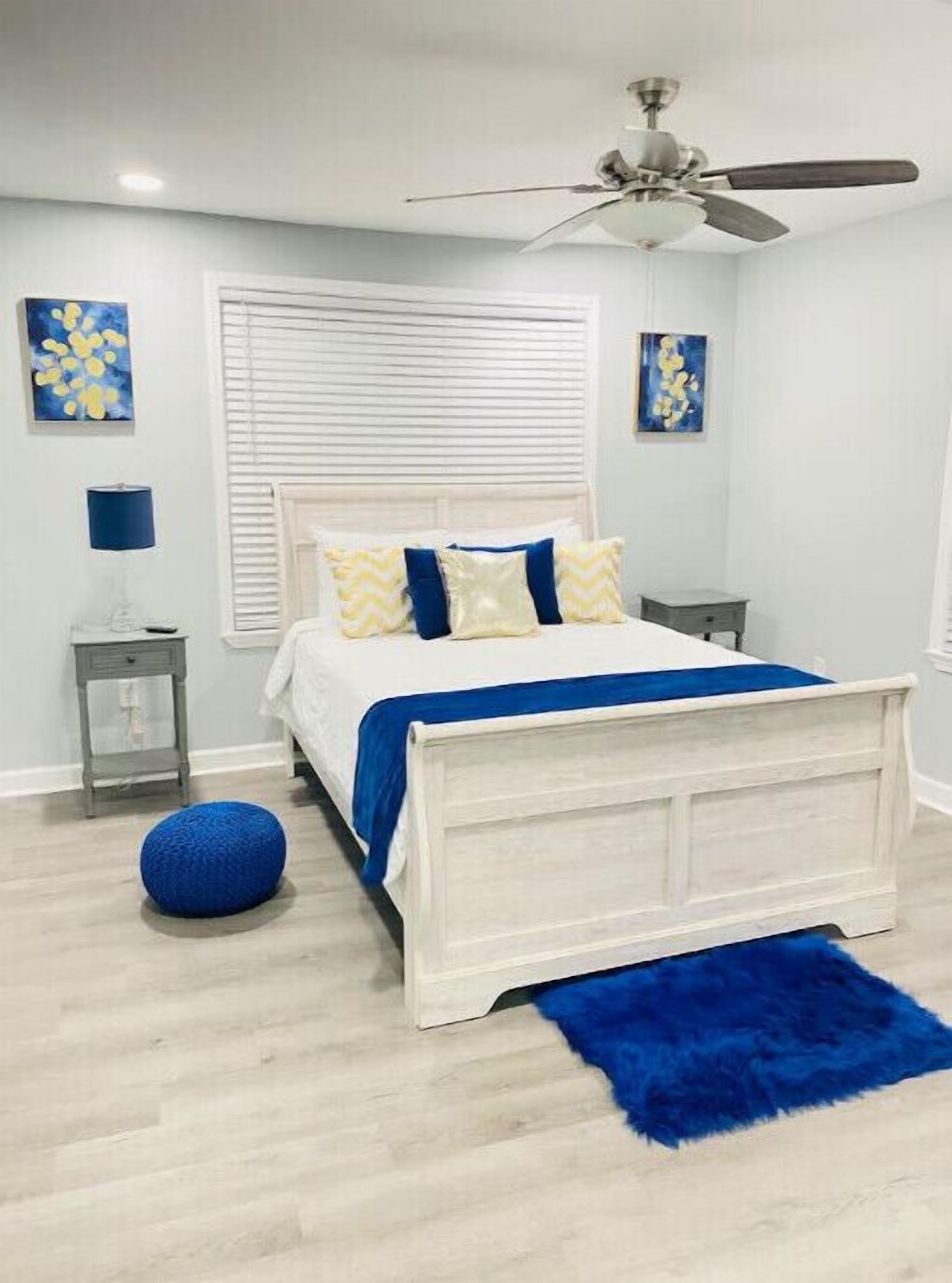 4 bedrooms, iron/ironing board, free WiFi, bed sheets