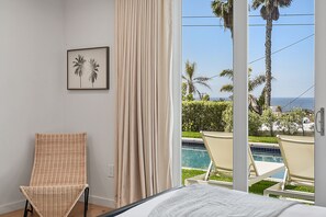 3 chambres, fer et planche à repasser, Wi-Fi gratuit, draps fournis