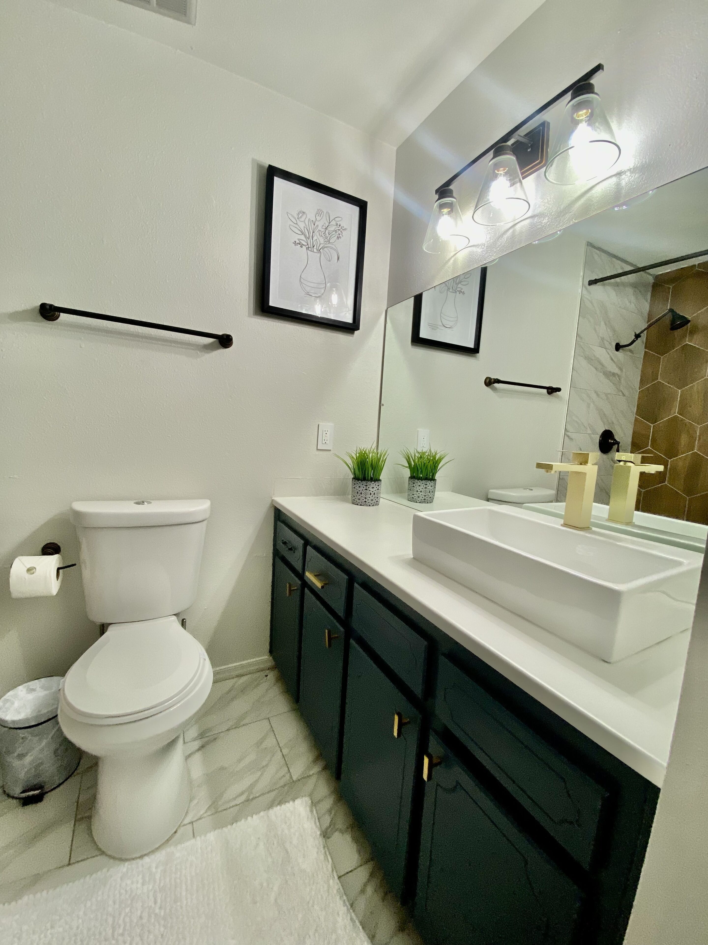 Double the Space- 5 bd/4 bath with POOL