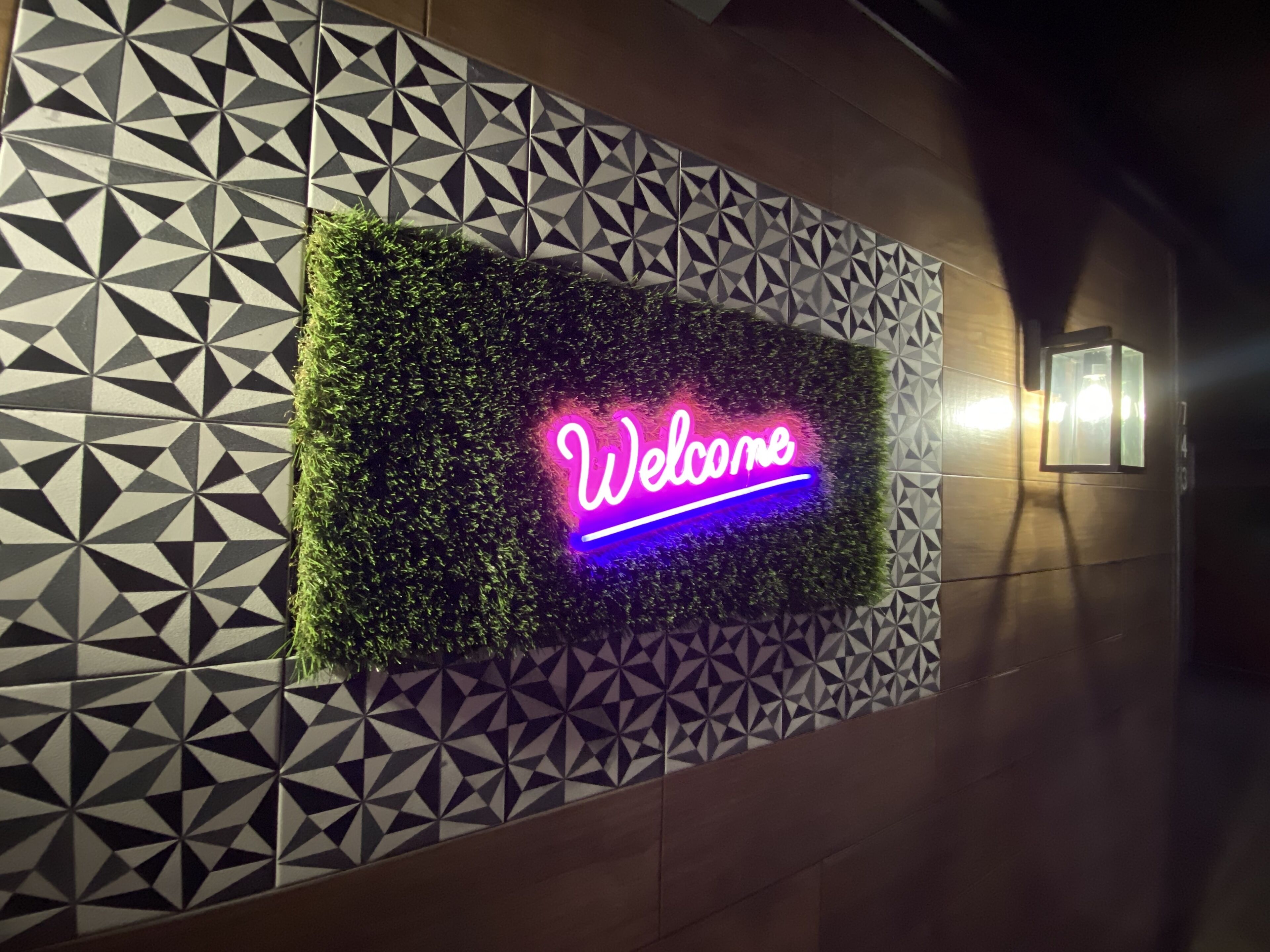 Double the Space- 5 bd/4 bath with POOL