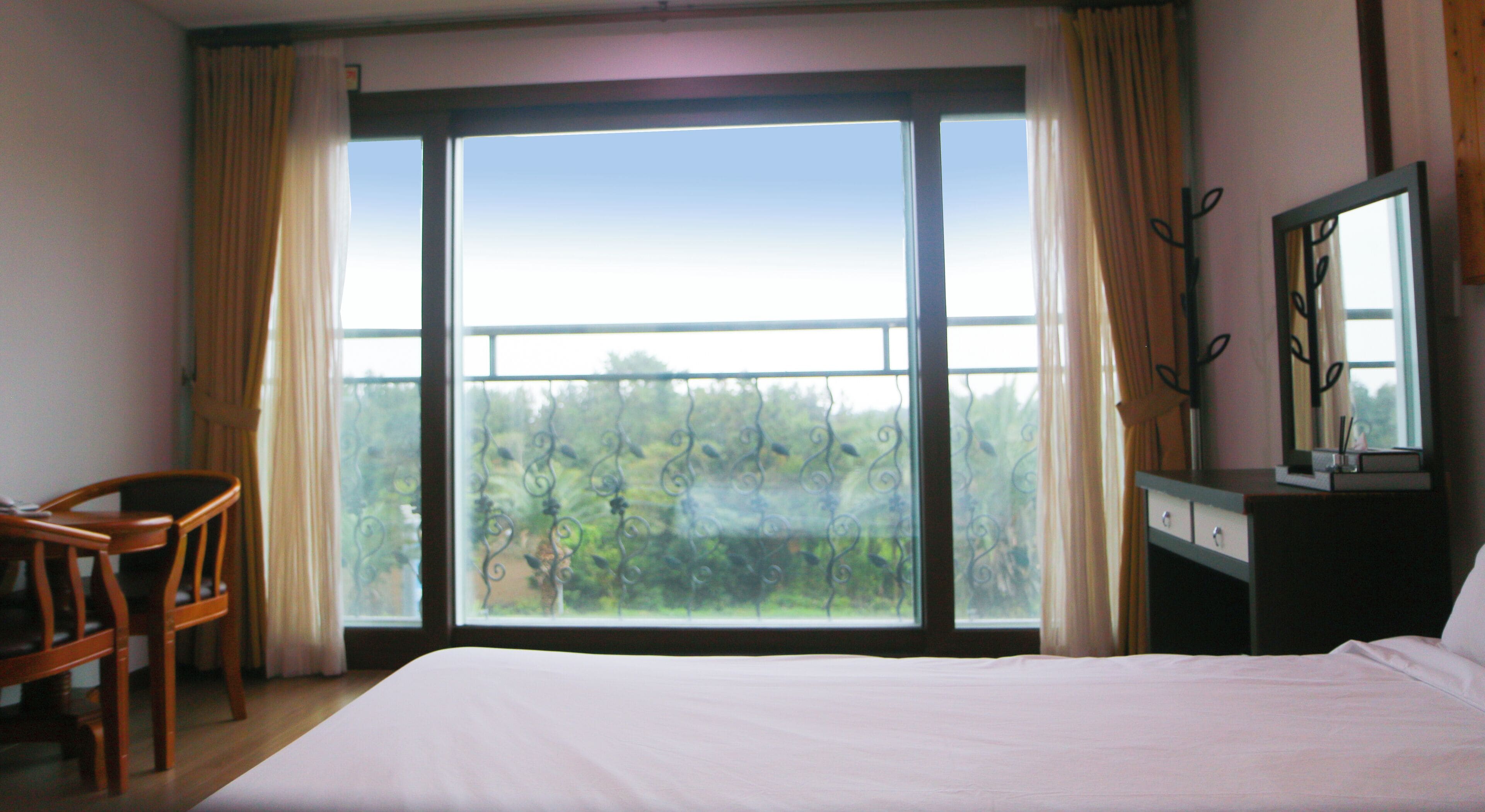 標準雙人房 | 書桌、手提電腦工作空間、隔音、免費 Wi-Fi