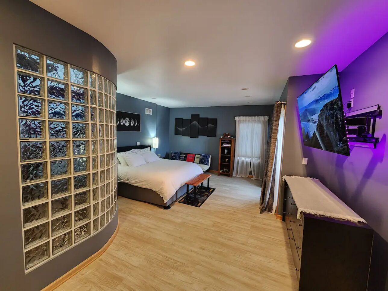 Modern home with rooftop patio and scenic views