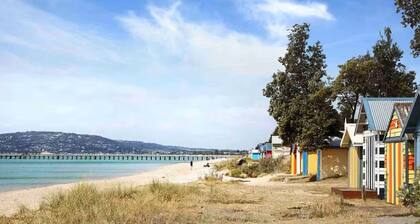 Dromana Charmer - Large family home, 8 min easy walk to the beach.