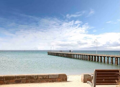 Dromana Charmer - Large family home, 8 min easy walk to the beach.