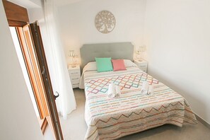 5 chambres, bureau, fer et planche Ă repasser, Wi-Fi