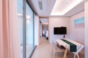 Superior Double | Living area | 50-inch flat-screen TV with cable channels, TV, heated floors - SoTA Collection The Haeundae  (Busan)