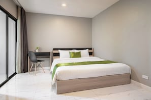 Deluxe Room | Iron/ironing board, free WiFi, bed sheets - iCheck inn Darisa Ngamwongwan (Nonthaburi)