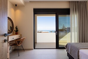 2 Schlafzimmer, Zimmersafe, Schreibtisch, Bügeleisen/Bügelbrett