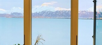 Gorgeous Cozy Spacious Bayfront home with Stunning Views and Beach Access