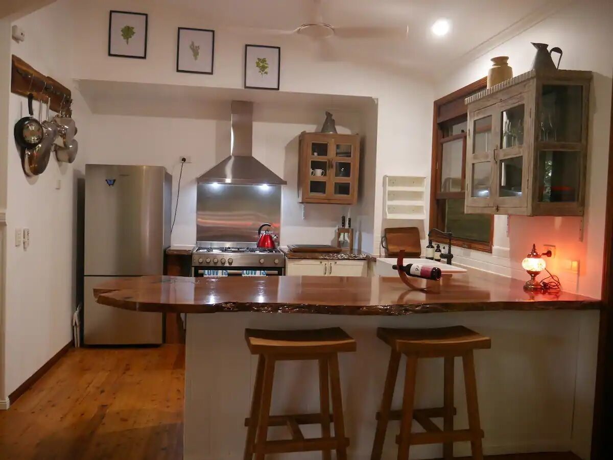 Réfrigérateur, four, plaque de cuisson