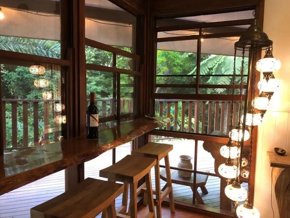 Outdoor dining - Romantic rainforest retreat with magical waterfall (Cow Bay)