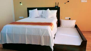 Select Comfort-bedden, een minibar, individueel gedecoreerd, een bureau